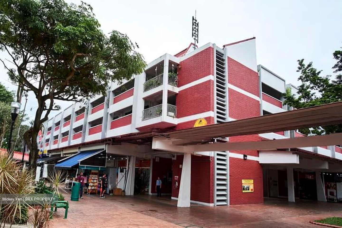 4 CHANGI VILLAGE ROAD (D17), Shop House #569569911